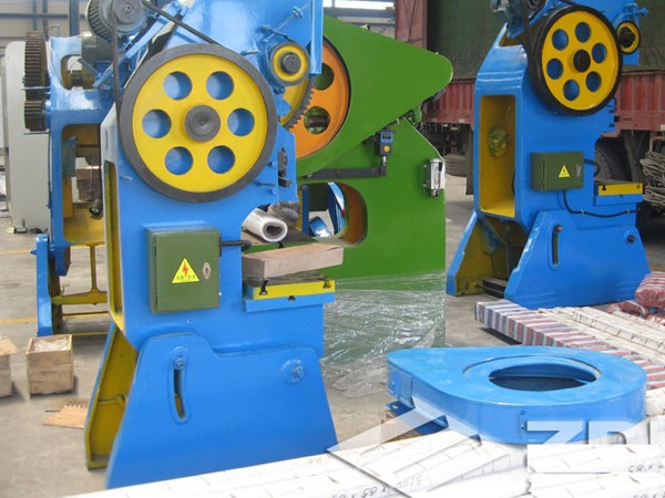 В Караганду поставлен: J23-25T Пресс механический