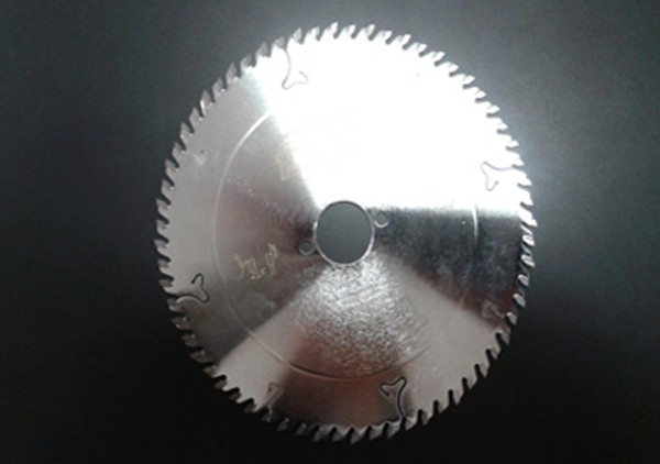 Инструменты для деревообрабатывающих станков поставлены в Астану